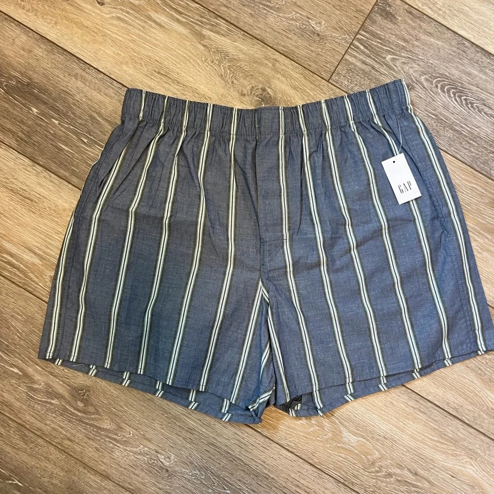 NWT Gap boxer Size M
